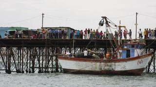 Piura: Rescatan a ocho tripulantes de embarcación pesquera