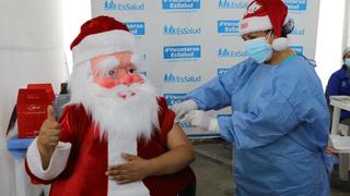 Lima y Callao: Más de 2800 personas se vacunaron contra el COVID-19 a horas de la Navidad, en EsSalud