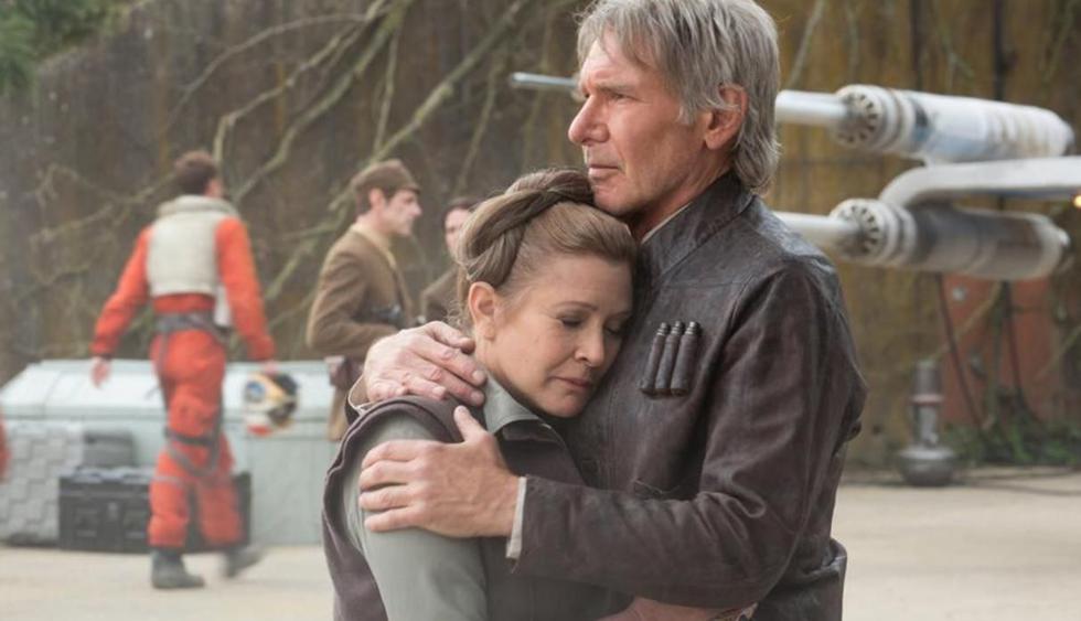 Carrie Fisher y Harrison Ford en una escena de "Star Wars: El Despertar de la Fuerza" en 2015. (Foto: AFP)<br><br>