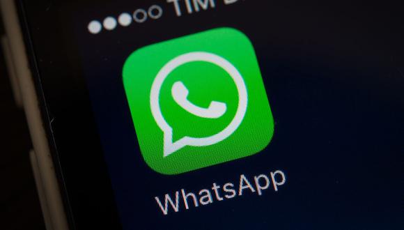 WhatsApp explica que recopila información de los usuarios “para operar, proporcionar, mejorar, entender, personalizar, respaldar y promocionar” sus servicios. (Foto: AFP)