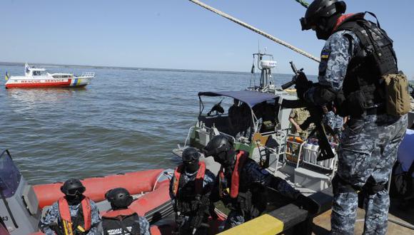 El petrolero habría obstaculizado barcos ucranianos en el estrecho de Kerch cuando Moscú los incautó hace ocho meses. En la imagen, soldados de la Guardia de Fronteras de Ucrania durante un ejercicio militar. (Foto: AFP)