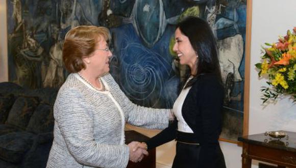 Esta es la segunda reunión entre Heredia y Bachelet, desde que esta asumió el mando el 11 de marzo. (EFE)