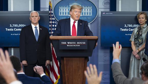 Presidente de los Estados Unidos Donald Trump, admitió que podrían haber fallecidos por intentar reabrir la economía en medio de la pandemia por el nuevo coronavirus. (Foto: AFP/JIM WATSON )