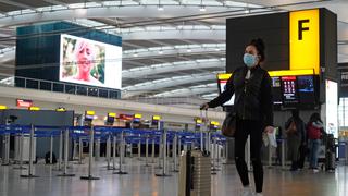 Coronavirus: Inglaterra prevé cuarentena en hotel para viajeros de países con nuevas variantes