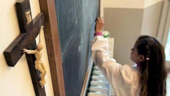 Italia: Sancionaron a profesor por retirar crucifijo de un aula. (EFE)
