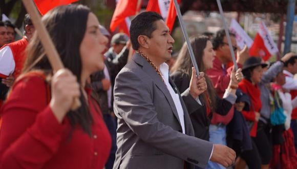 Gobernador de Junín, Vladimir Cerrón, se pronuncia tras II Encuentro Nuevas Voces del Cambio. (Foto: Facebook)