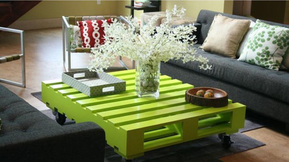 Una mesa de centro de pallets quedará espectacular en tu sala. (Foto: Difusión Toulouse Lautrec)