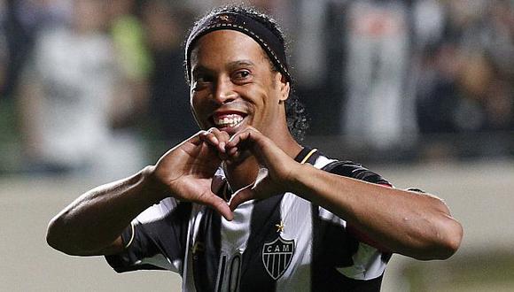 Ronaldinho Gaúcho acuerda su salida del Atlético Mineiro. (AP)
