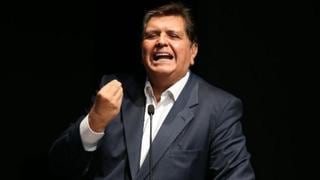 Alan García critica a PPK por posible aumento en el salario mínimo