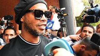 Presos por homicidio y robo vencieron a Ronaldinho en partido de fútbol tenis en prisión de Paraguay [VIDEO]