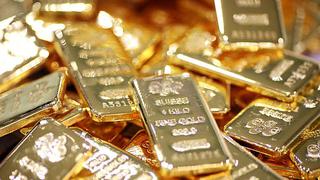 El oro toca su nivel más bajo en tres décadas