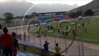 ¡De terror! Gol anulado en la Copa Perú desató balacera[VIDEO]