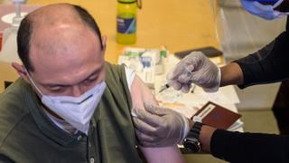 Arizona presenta demanda por vacunación obligatoria contra el COVID-19