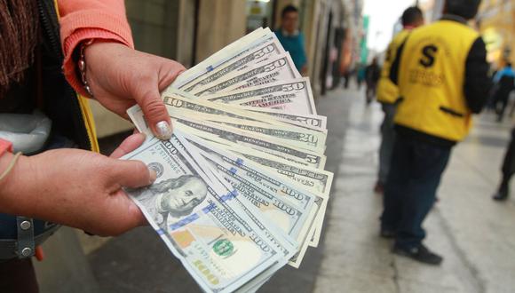 En el mercado paralelo o casas de cambio de Lima, el tipo de cambio se cotiza a S/ 3.380 la venta. (Foto: GEC)