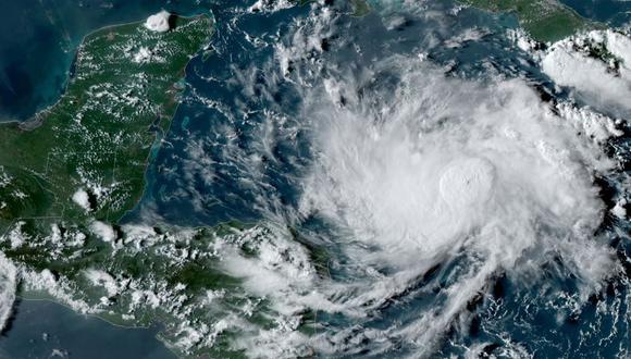 El huracán Nana se acerca a Belice con vientos máximos de 120 kilómetros por hora. (AFP).