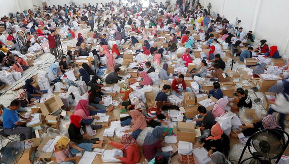 Unos 187 millones de indonesios están llamados el próximo 17 de abril a votar en el país con mayor población musulmana del mundo, con el 88 por ciento de sus más de 260 millones de habitantes.  (Foto: EFE)