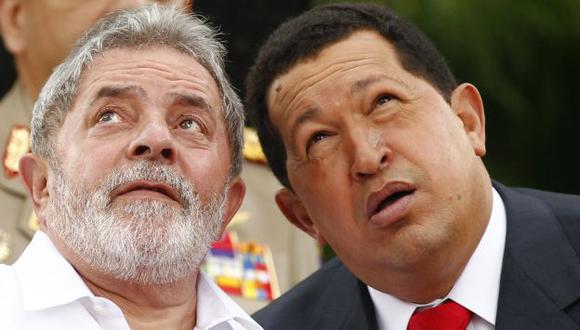 Chávez se emocionó por el saludo. (Reuters)