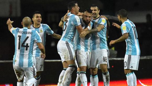 Argentina llamó a todas sus estrellas para los partidos ante Perú y Paraguay. (AFP)