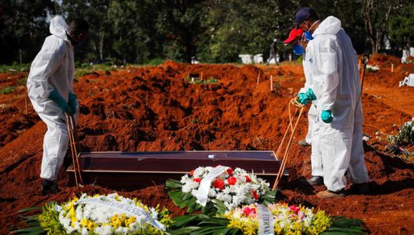 El récord diario de fallecidos en Brasil se registró el 8 de abril, cuando el Ministerio de Salud dio cuenta de 4.249 muertos. (Foto: EFE/ Fernando Bizerra/Archivo)