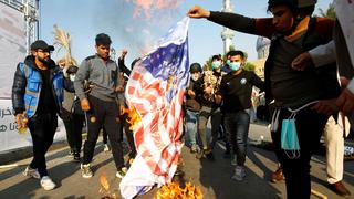 Banderas de EE.UU. son pisoteadas y quemadas en protesta en Bagdad [FOTOS]