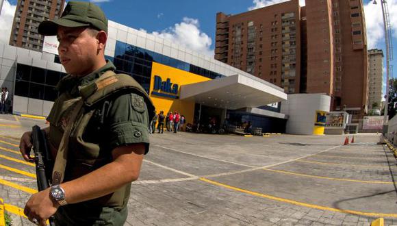 En la cadena Daka comenzó la ofensiva económica de Nicolás Maduro. (EFE)