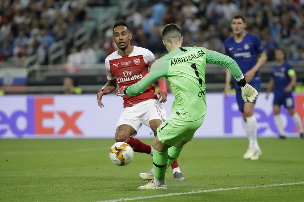 De ida y vuelta. Arsenal y Chelsea juegan el primer tiempo de la final de la Europa League 2019 (Foto: Reuters)