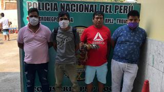 Policía detiene a 14 personas que no cumplen cuarentena y van al coliseo de gallos clandestino en Trujillo 