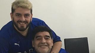 ¡Idénticos! Diego Maradona compartió foto inédita con su hijo