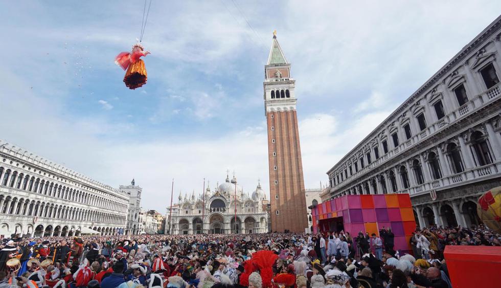 Alrededor de 25.000 personas se concentraron en la plaza de San Marcos, Venecia.(EFE).