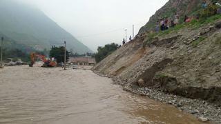 Huarochirí: Río Rímac se desbordó e inundó el Km. 44 de la Carretera Central [Video]