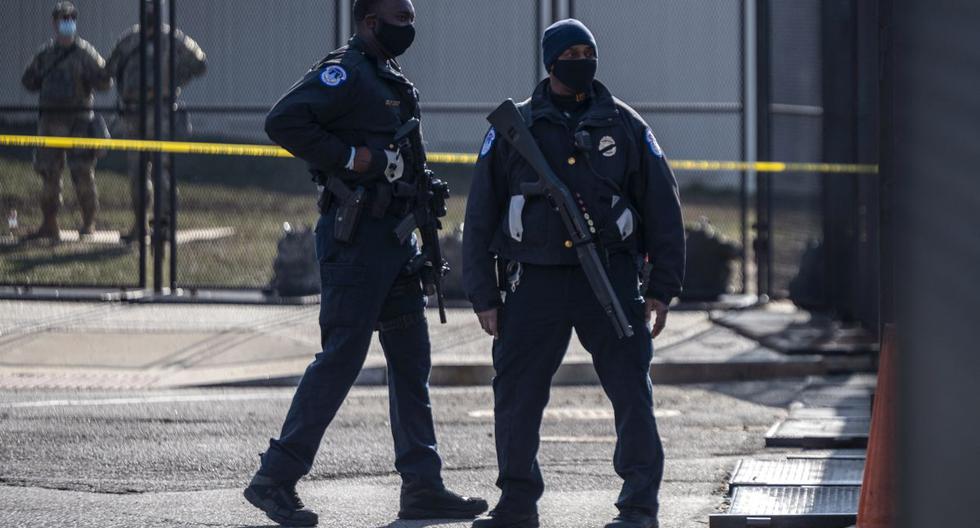 Imagen referencial de policía en Washington, DC, el 4 de marzo de 2021. (ANDREW CABALLERO-REYNOLDS / AFP).