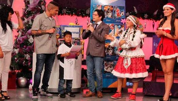 Paolo Guerrero le regaló una camiseta del Corinthians al pequeño Jeremy. (Difusión)