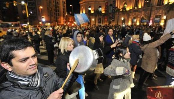 Los argentinos protestan en varias ciudades del país por las reformas de presidenta. (M24Digital)