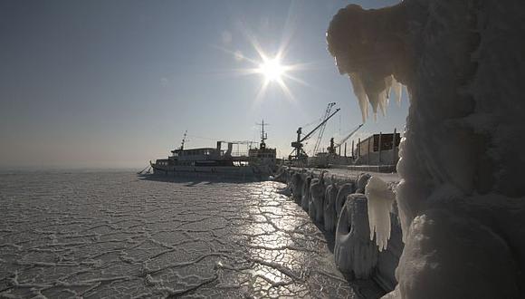 El mar Negro está totalmente congelado debido al intenso frío. (Reuters)