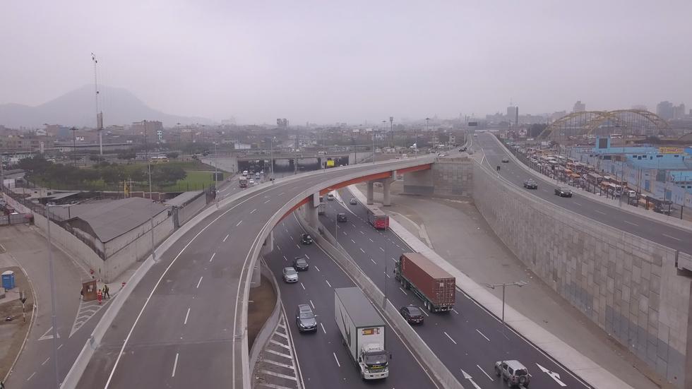 Hoy se abrió el viaducto que cruza la Vía de Evitamiento a la altura de las zonas de Zarumilla y Caquetá. (Fotos:Lamsac)
