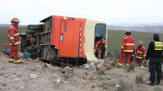 La Libertad: Caída de bus deja 10 muertos
