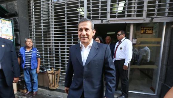 Ollanta Humala y su esposa acudieron el pasado jueves a la Fiscalía para firmar su control. (Perú21)