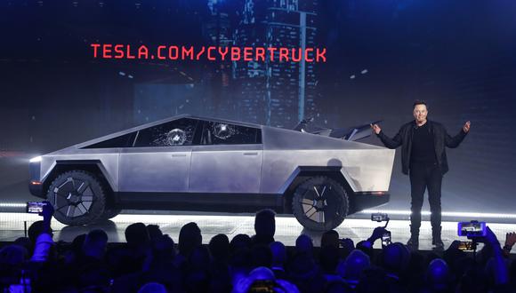Elon Musk, el  CEO de Tesla, pasó un incómodo momento durante la presentación del último modelo de su empresa. (AP)