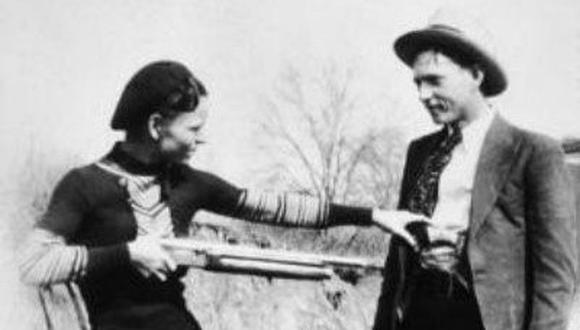 Bonnie Parker y Clyde Barrow, los más buscados de los años 30´s en Estados Unidos. (Foto: De10.com.mx)