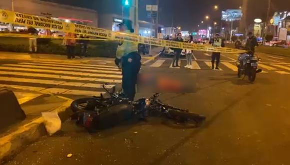 Motorizado fallece en accidente vehicular en San Miguel. (Foto: captura de video)