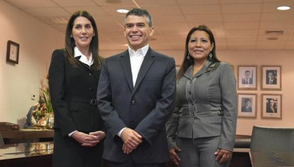 Carolina Lizárraga Houghton son las candidatas a la primera y segunda vicepresidencia de Julio Guzmán. (@julioguzmanperu)