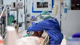 España confirma 1.326 muertes por coronavirus