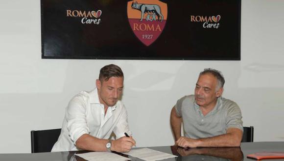 Francesco Totti solo ha vestido la camiseta de la Roma en toda su trayectoria. (Facebook A S Roma)