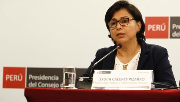 Ministra Sylvia Cáceres: ‘Como Gobierno no podemos promover los ceses colectivos’