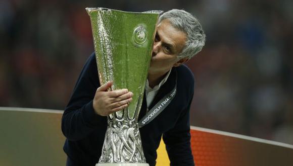 José Mourinho se consagró este miércoles en la Europa League con el Manchester United. (Reuters)