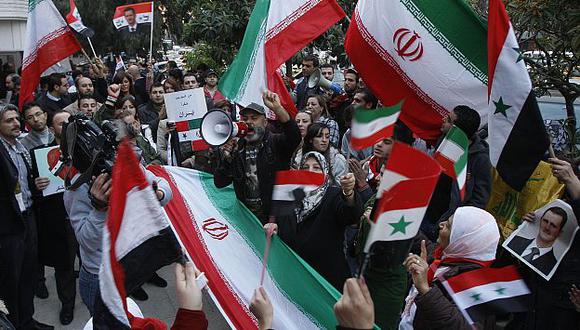 Los castigos pretenden detener la violencia contra los manifestantes sirios. (AP)