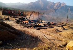 Lambayeque: Incendio arrasó con humilde vivienda y los ahorros de familia que salvó de morir