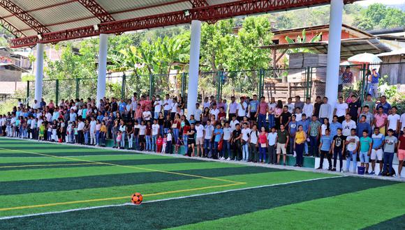 Cajamarca: la gran mayoría de asistentes a la inauguración no portaban mascarillas y no respetaban el distanciamiento social. (Foto: Municipalidad de Huarango)