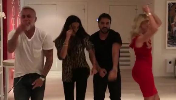 Luis Fonsi, Gianluca Vacchi y sus esposas bailando el tema de moda. (Instagram: @gianlucavacchi)