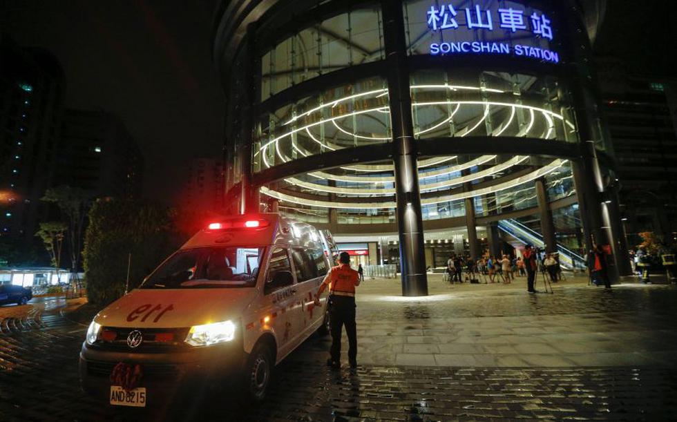 Al menos un muerto y decenas de heridos dejó explosión en estación del metro en Taiwán. (EFE)